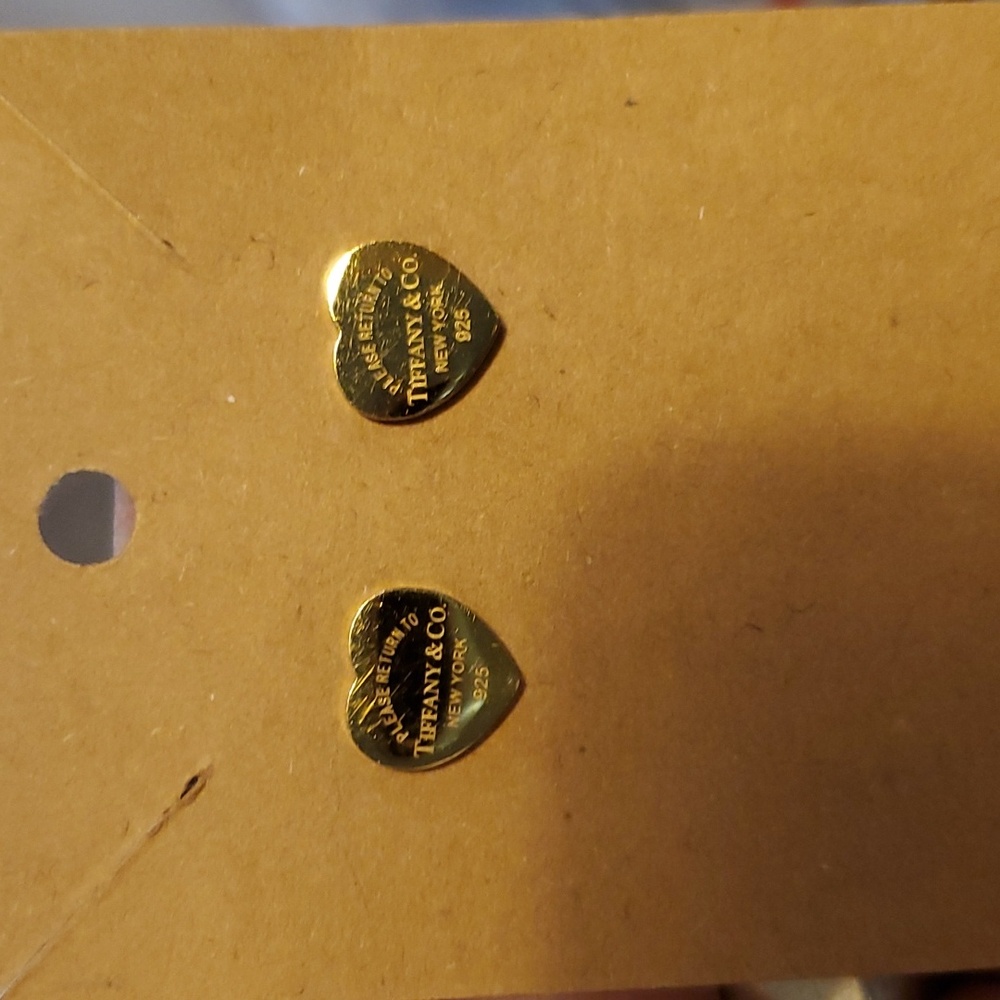 Return to Tiffany 925 heart earrings